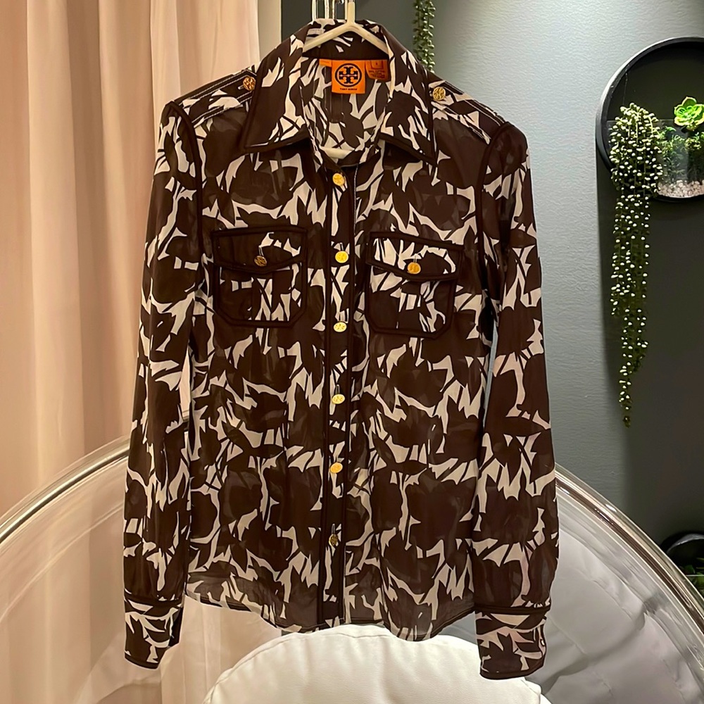 TORY BURCH Button down top. 100% cotton Size 2